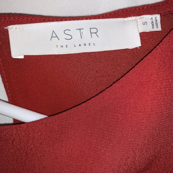 ASTR The Label Long-Sleeve Red/Orange Dress - Picture 3 of 6